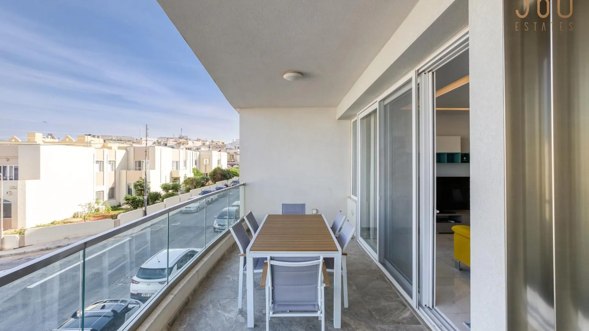 Stunning 3Br Home Just Off The Promenade By 360 Estates location